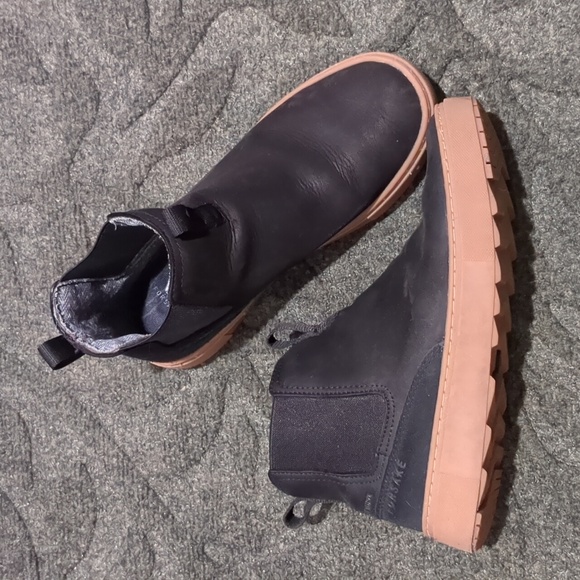 Forsake Lucie Chelsea Waterproof Hiking Sneaker Boots - Picture 3 of 9